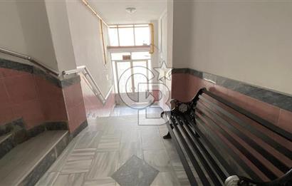 FİDANGÖR CADDESİNDE DENİZ MANZARALI SATILIK DAİRE