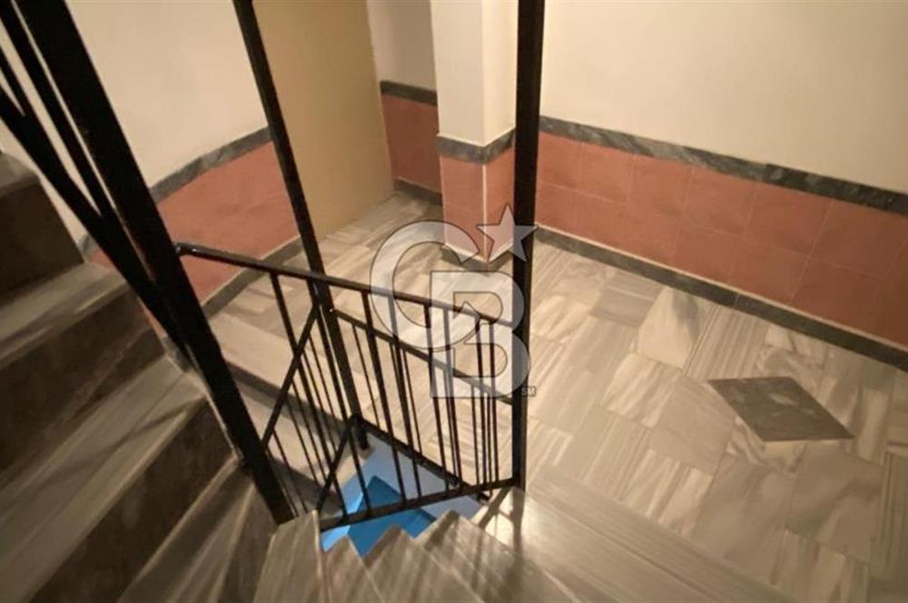 FİDANGÖR CADDESİNDE DENİZ MANZARALI SATILIK DAİRE