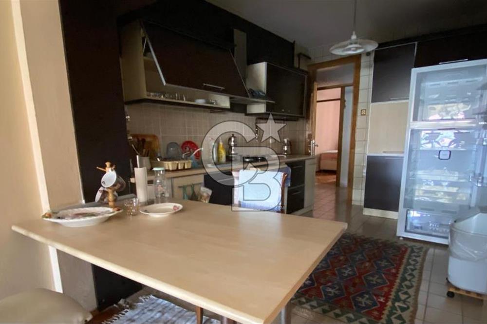 FİDANGÖR CADDESİNDE DENİZ MANZARALI SATILIK DAİRE