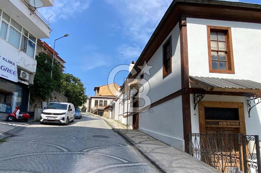FİDANGÖR CADDESİNDE DENİZ MANZARALI SATILIK DAİRE