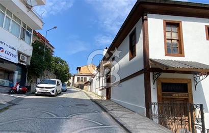 FİDANGÖR CADDESİNDE DENİZ MANZARALI SATILIK DAİRE