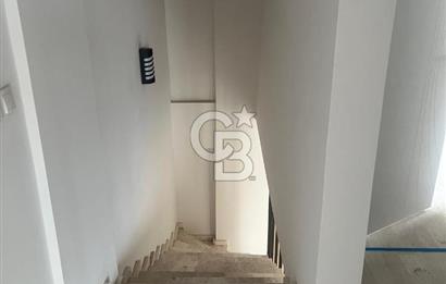 izmir Eskifoça Kazımdirik'de Yılın son fırsatı Köşe Dubleks Villa