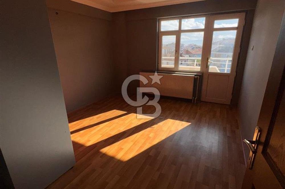 Kuzey Terminali Yol Üstü 145m2 4+1 Daire