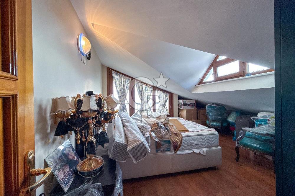 Önü Kapanmaz Deniz Manzaralı Köşe Parsel Satılık Müstakil Villa