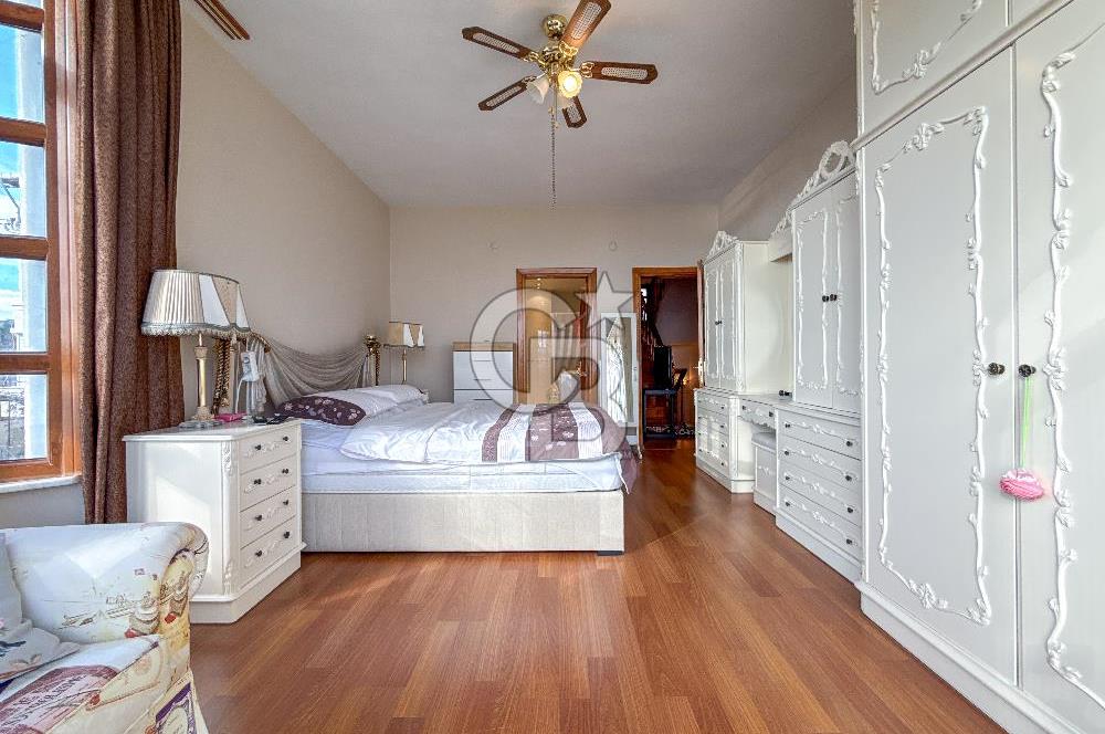 Önü Kapanmaz Deniz Manzaralı Köşe Parsel Satılık Müstakil Villa