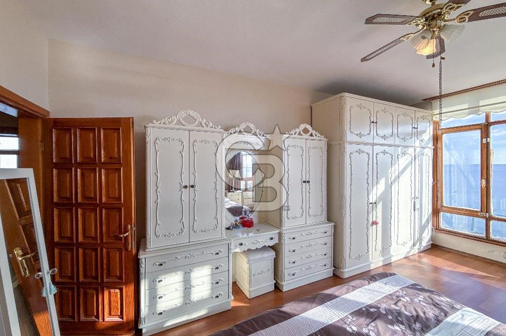 Önü Kapanmaz Deniz Manzaralı Köşe Parsel Satılık Müstakil Villa