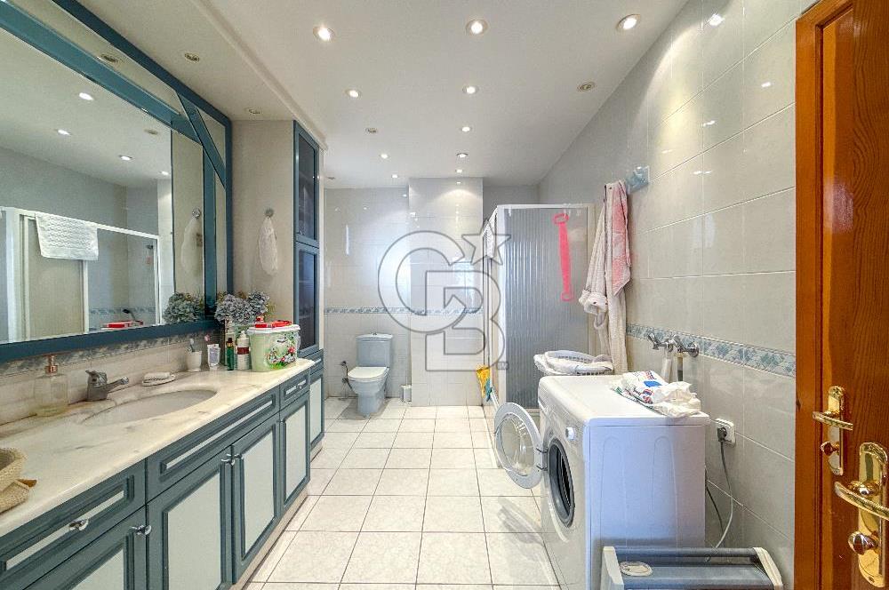 Önü Kapanmaz Deniz Manzaralı Köşe Parsel Satılık Müstakil Villa