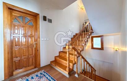 Önü Kapanmaz Deniz Manzaralı Köşe Parsel Satılık Müstakil Villa