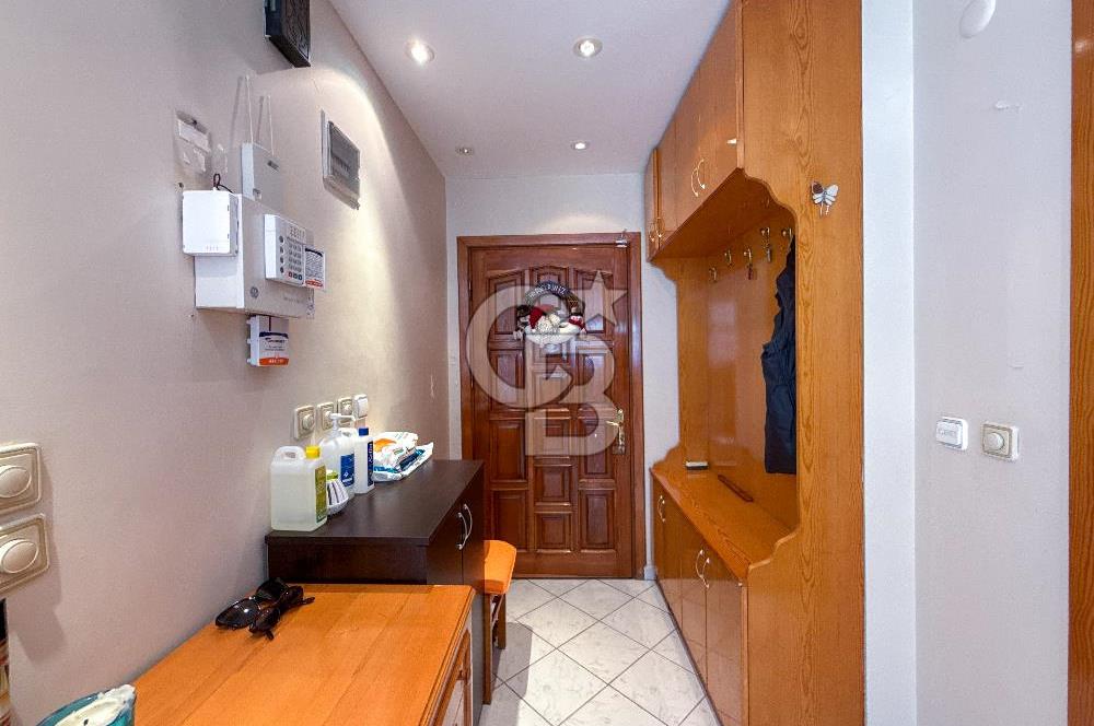 Önü Kapanmaz Deniz Manzaralı Köşe Parsel Satılık Müstakil Villa