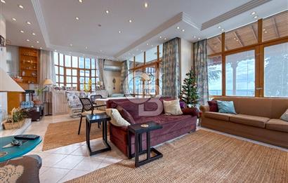 Önü Kapanmaz Deniz Manzaralı Köşe Parsel Satılık Müstakil Villa