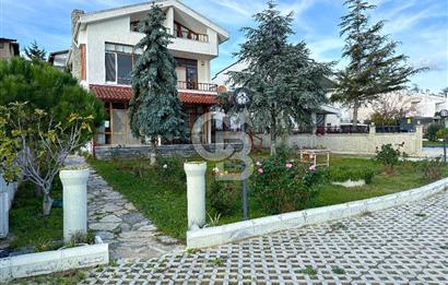 Önü Kapanmaz Deniz Manzaralı Köşe Parsel Satılık Müstakil Villa