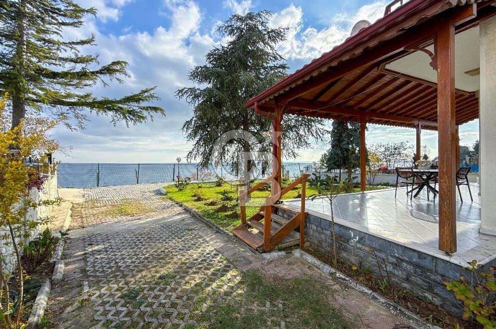 Önü Kapanmaz Deniz Manzaralı Köşe Parsel Satılık Müstakil Villa