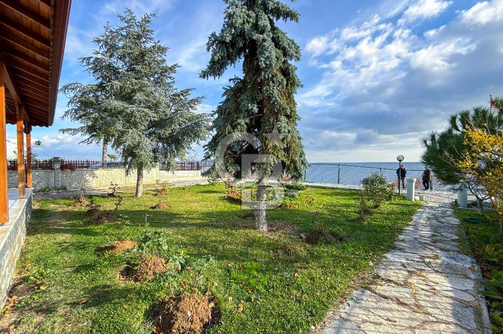 Önü Kapanmaz Deniz Manzaralı Köşe Parsel Satılık Müstakil Villa