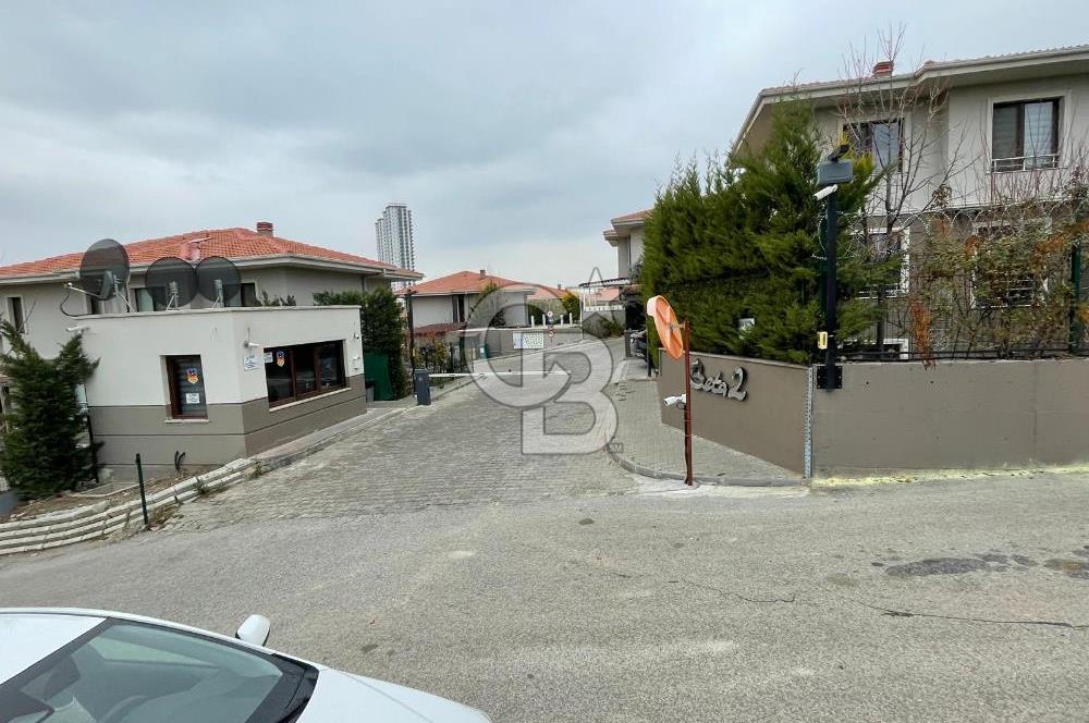 BETA 2 TEPE VİLLALARINDA SATILIK BOŞ VİLLA