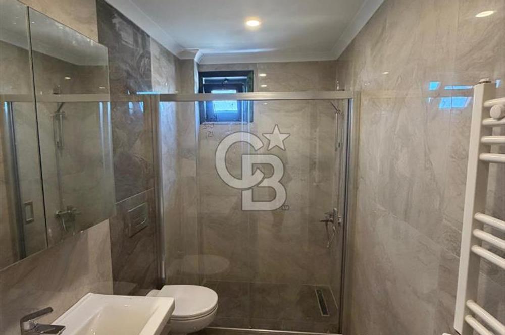 KADIKÖY/ MERDİVENKÖY'DE CADDE ÜZERİ, SATILIK SIFIR 3+1 DAİRE