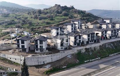 Menemen Göktepe'de 6+1 Özel Havuzlu Villa Güvenlikli Site Ramsa Adım Göktepe