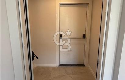 KADIKÖY/ MERDİVENKÖY'DE CADDE ÜZERİ, SATILIK SIFIR 3+1 DAİRE