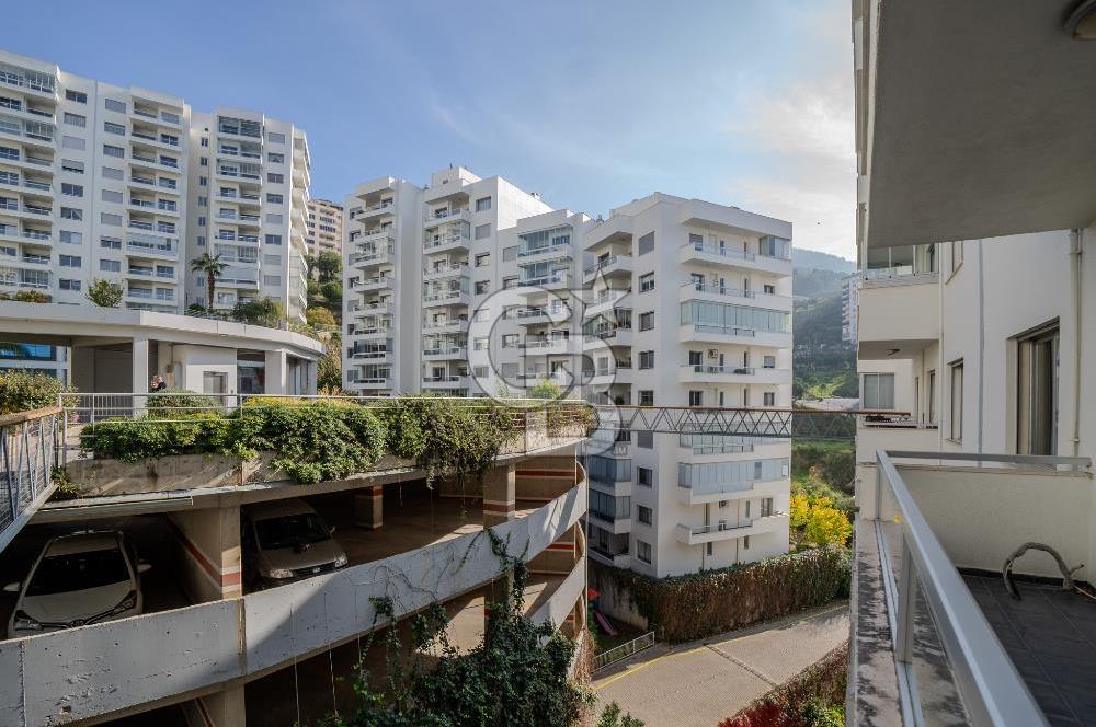 Narlıdere Mavisu Evleri Deniz Manzaralı Satılık 3+1 Daire