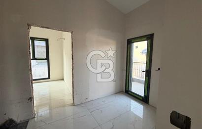 Menemen Göktepe'de 6+1 Özel Havuzlu Villa Güvenlikli Site Ramsa Adım Göktepe