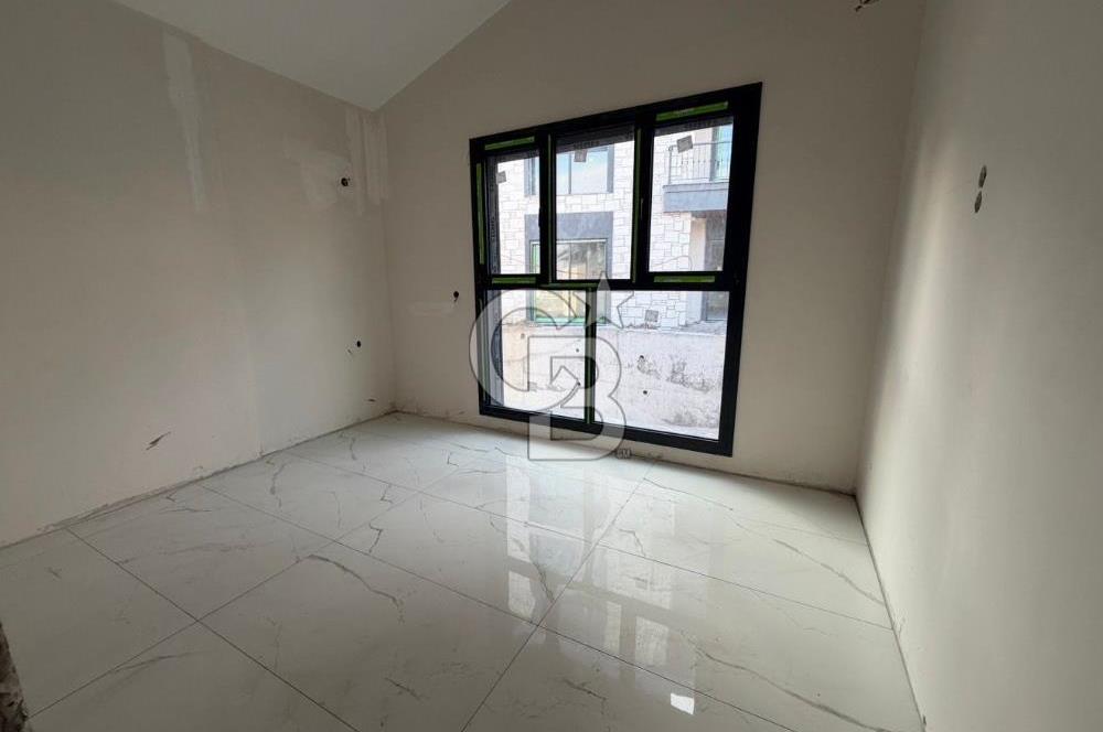 Menemen Göktepe'de 6+1 Özel Havuzlu Villa Güvenlikli Site Ramsa Adım Göktepe