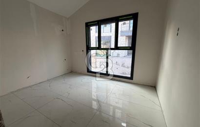 Menemen Göktepe'de 6+1 Özel Havuzlu Villa Güvenlikli Site Ramsa Adım Göktepe