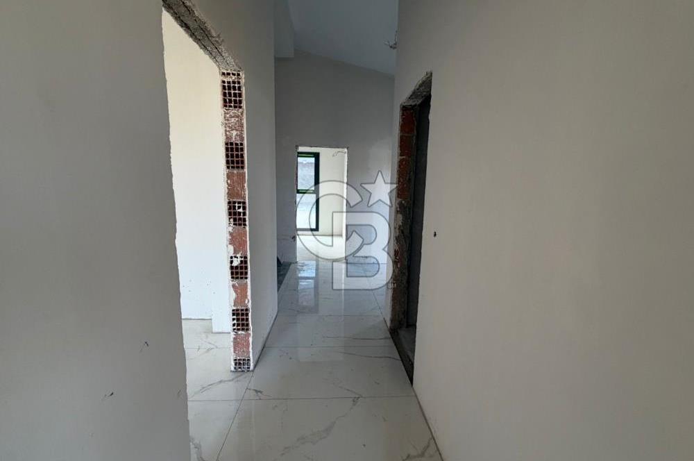 Menemen Göktepe'de 6+1 Özel Havuzlu Villa Güvenlikli Site Ramsa Adım Göktepe