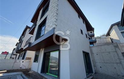Menemen Göktepe'de 6+1 Özel Havuzlu Villa Güvenlikli Site Ramsa Adım Göktepe