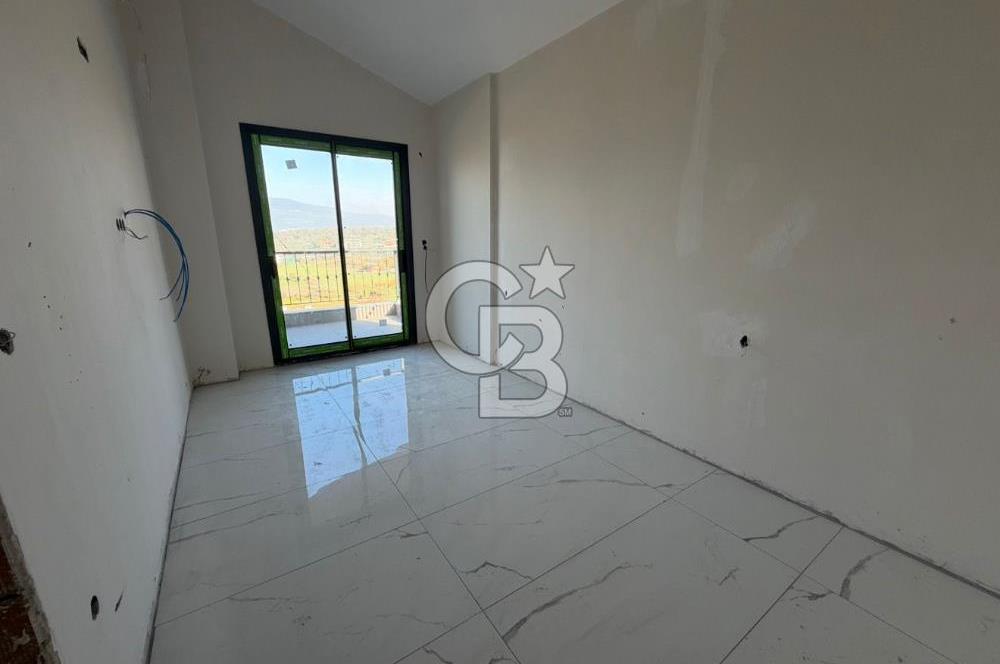 Menemen Göktepe'de 6+1 Özel Havuzlu Villa Güvenlikli Site Ramsa Adım Göktepe