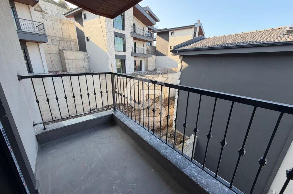 Menemen Göktepe'de 6+1 Özel Havuzlu Villa Güvenlikli Site Ramsa Adım Göktepe