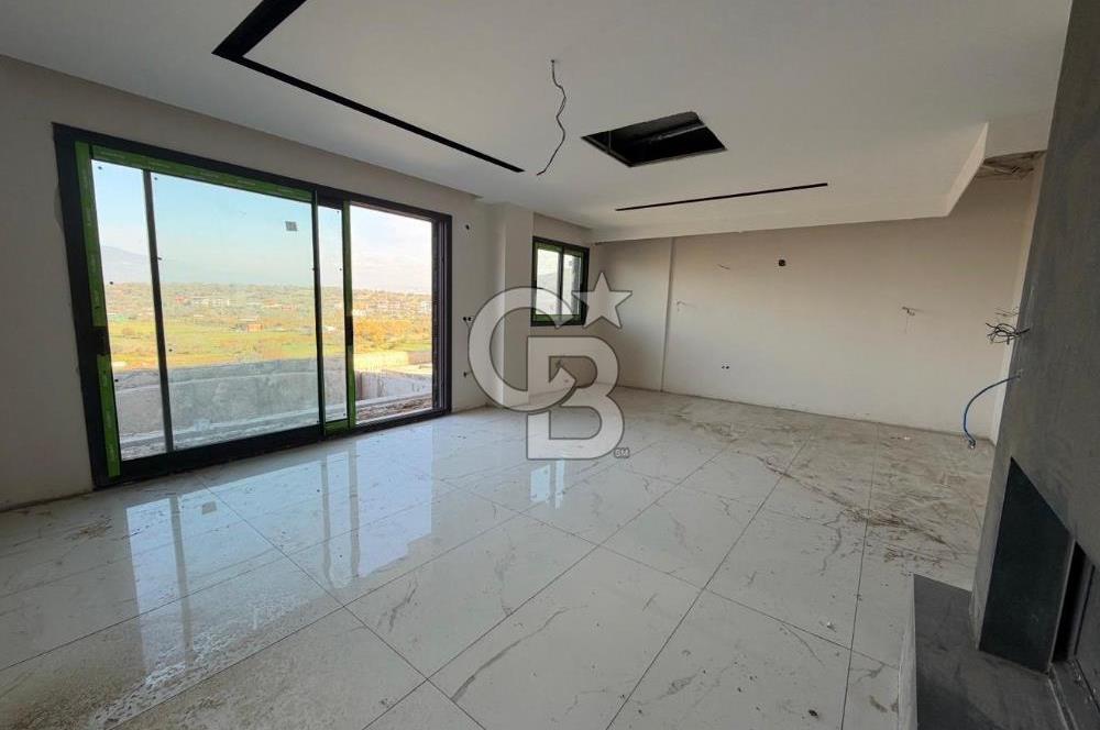 Menemen Göktepe'de 6+1 Özel Havuzlu Villa Güvenlikli Site Ramsa Adım Göktepe