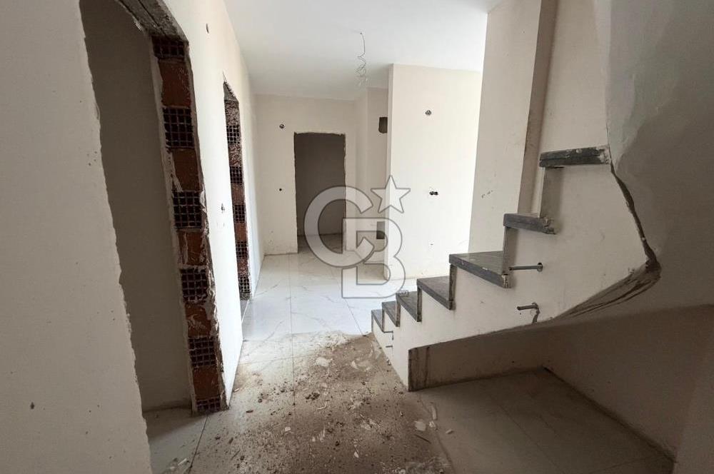 Menemen Göktepe'de 6+1 Özel Havuzlu Villa Güvenlikli Site Ramsa Adım Göktepe