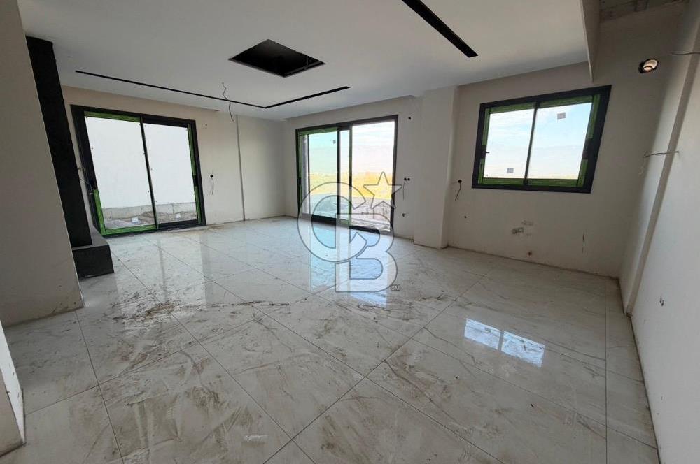 Menemen Göktepe'de 6+1 Özel Havuzlu Villa Güvenlikli Site Ramsa Adım Göktepe