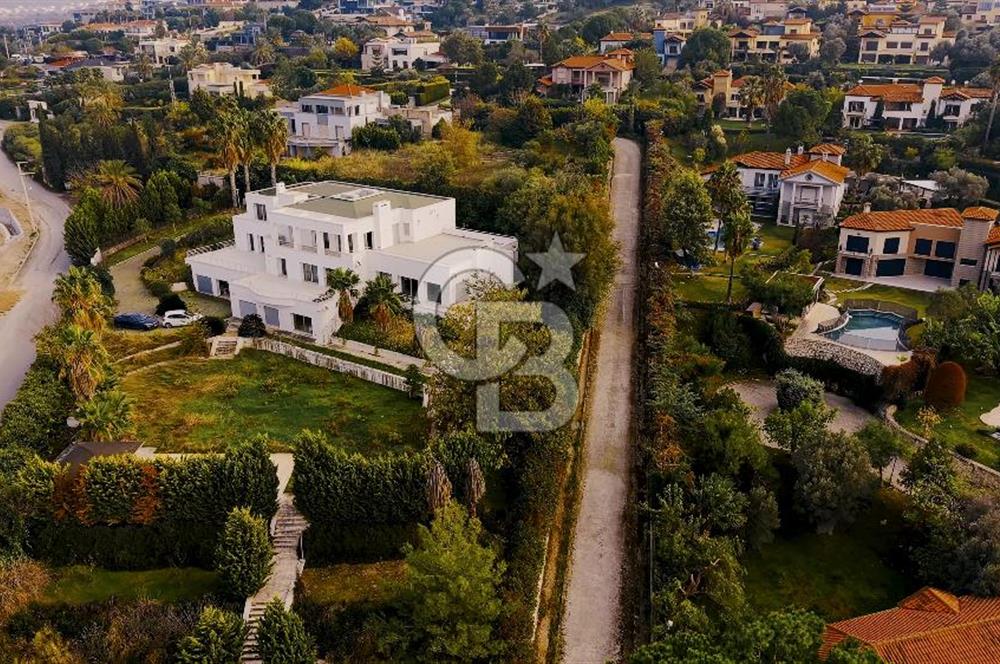 KEKLİKTEPEDE FULL DENİZ MANZARALI LÜKS MALİKANE