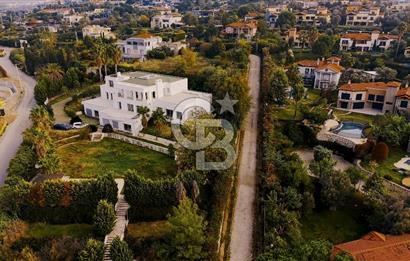 KEKLİKTEPEDE FULL DENİZ MANZARALI LÜKS MALİKANE