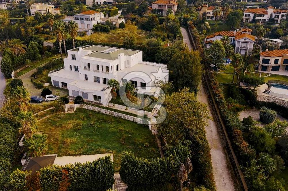 KEKLİKTEPEDE FULL DENİZ MANZARALI LÜKS MALİKANE