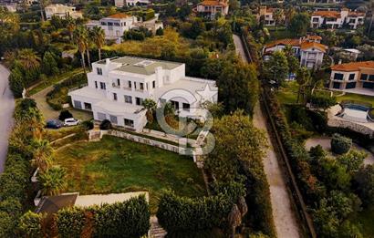 KEKLİKTEPEDE FULL DENİZ MANZARALI LÜKS MALİKANE