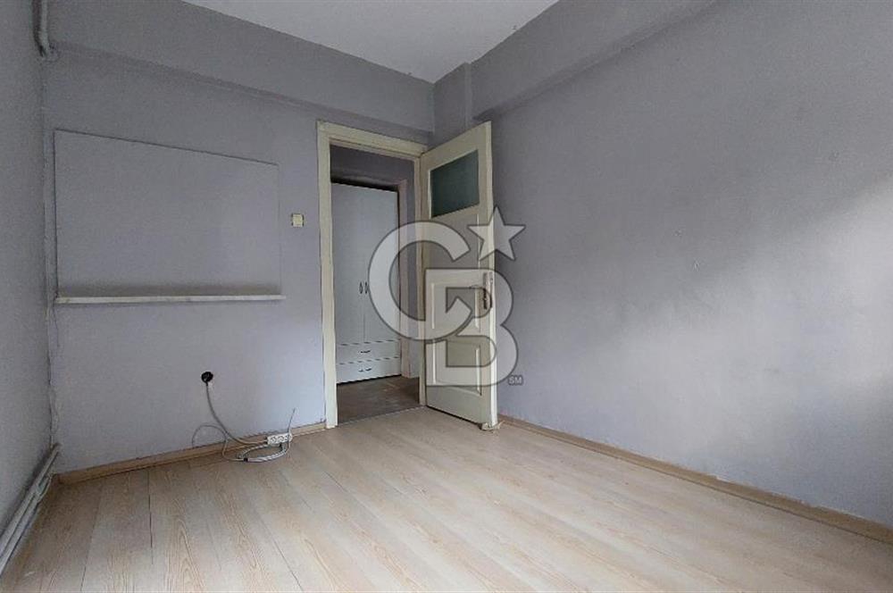 İZMİR KARŞIYAKA GİRNE BULV.'NA 100m MESAFEDE 2+1 kiralık CB- PH