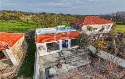 Ayvalık Mutlu Mahallesi 434 m² Arsada Yeni Tek Kat Müstakil Ev