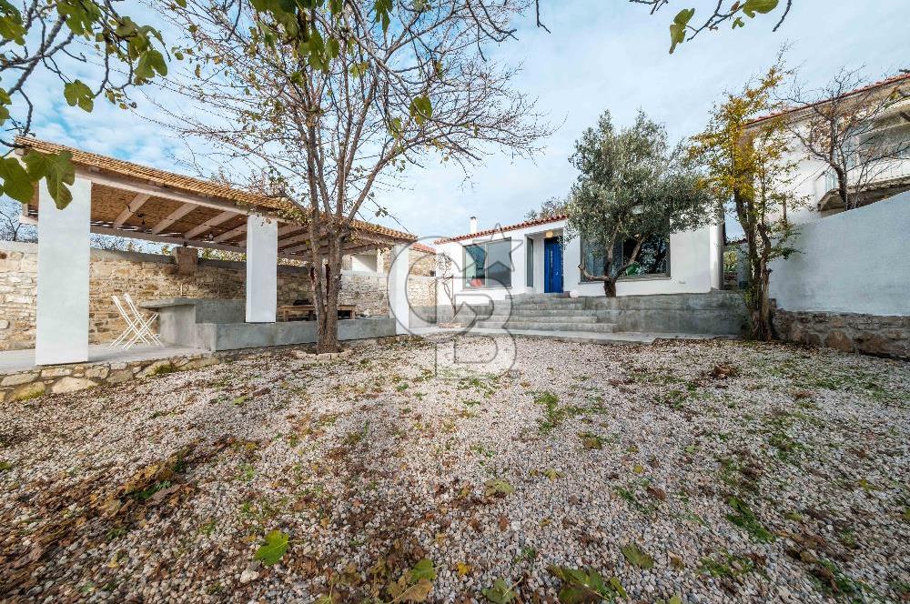 Ayvalık Mutlu Mahallesi 434 m² Arsada Yeni Tek Kat Müstakil Ev