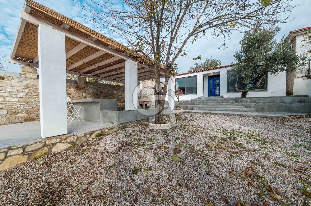 Ayvalık Mutlu Mahallesi 434 m² Arsada Yeni Tek Kat Müstakil Ev