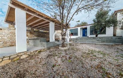 Ayvalık Mutlu Mahallesi 434 m² Arsada Yeni Tek Kat Müstakil Ev