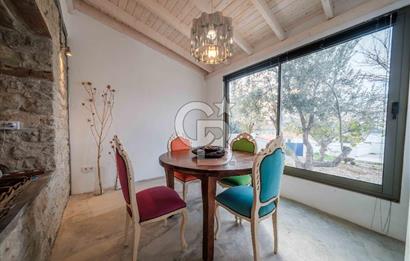 Ayvalık Mutlu Mahallesi 434 m² Arsada Yeni Tek Kat Müstakil Ev