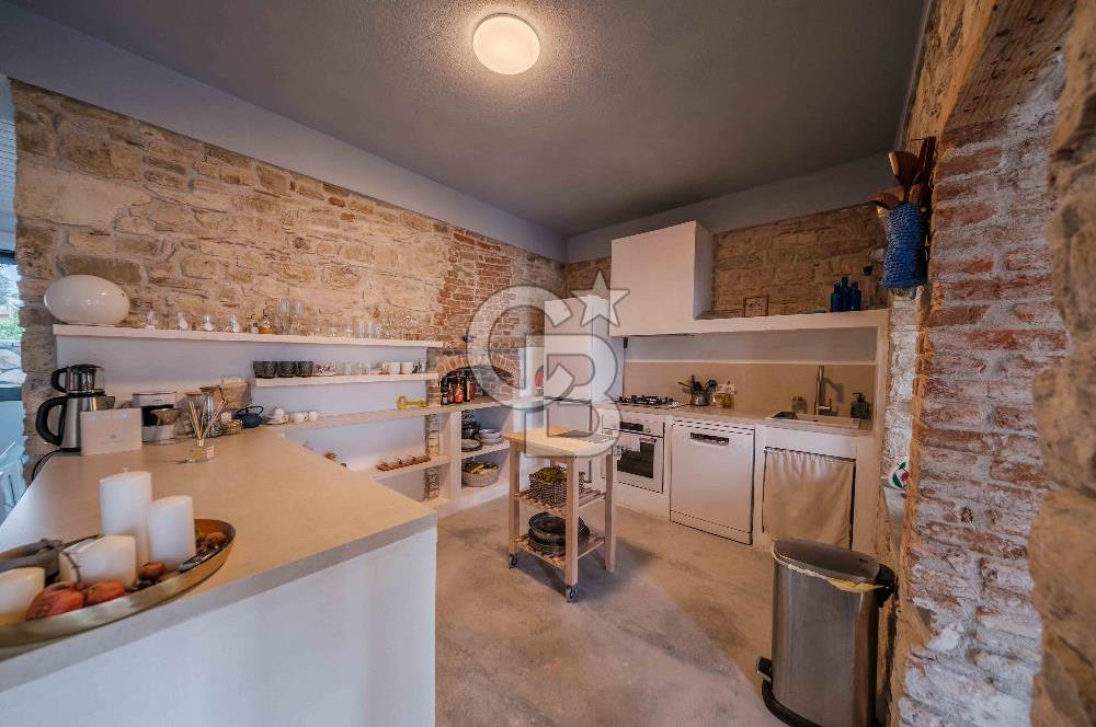 Ayvalık Mutlu Mahallesi 434 m² Arsada Yeni Tek Kat Müstakil Ev