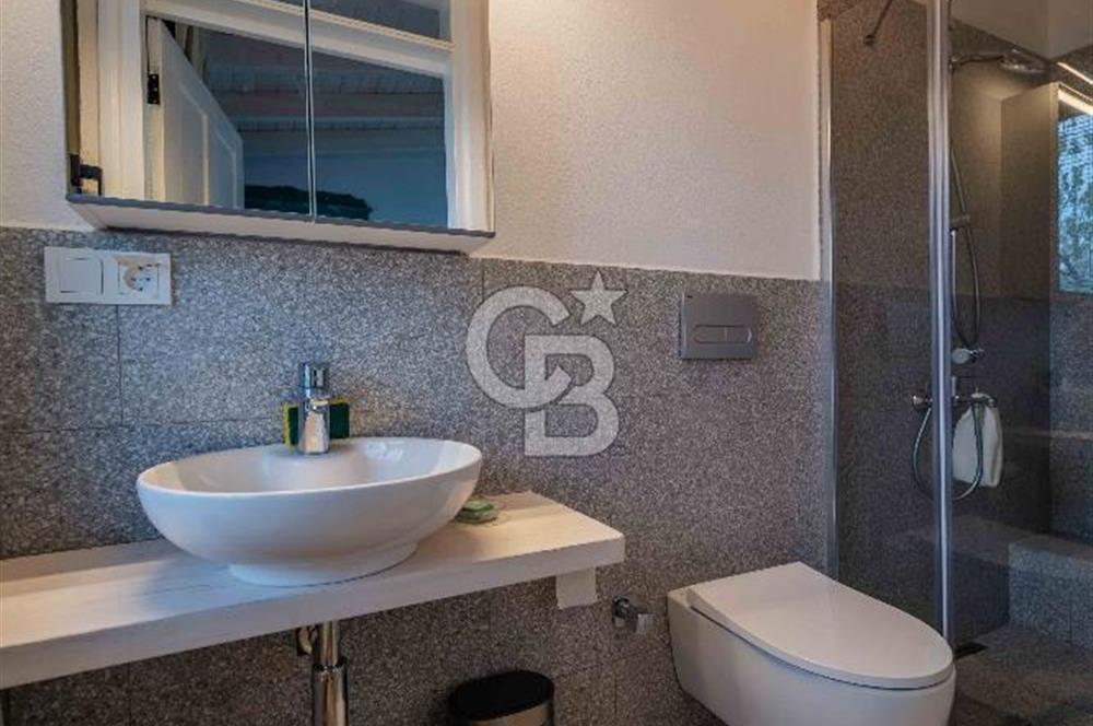 Ayvalık Mutlu Mahallesi 434 m² Arsada Yeni Tek Kat Müstakil Ev