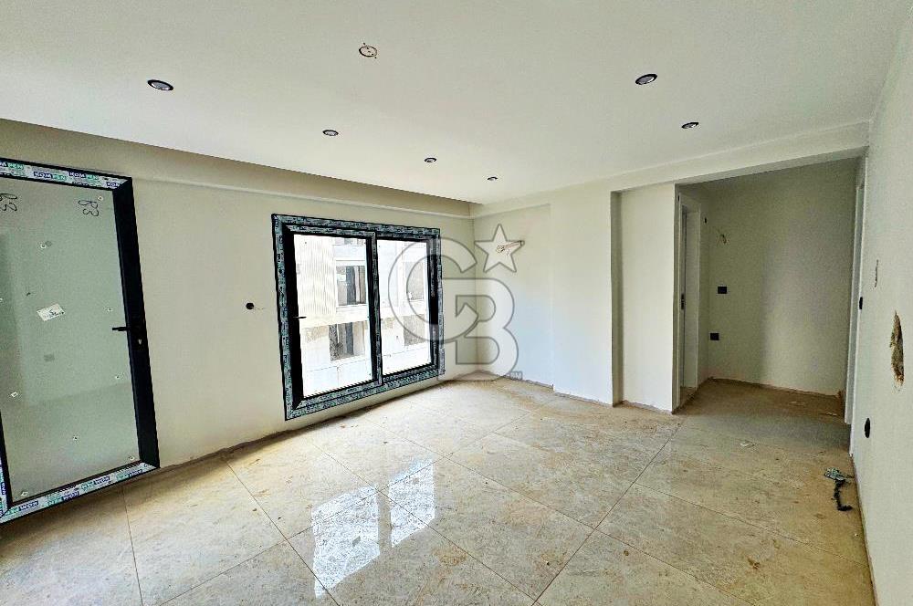 TORBALI MURATBEY'DE HAVUZLU SİTEDE SATILIK 3+1 DAİRE