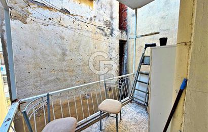 KARŞIYAKA ÇARŞI'DA EŞYALI KİRALIK 2+1 DAİRE