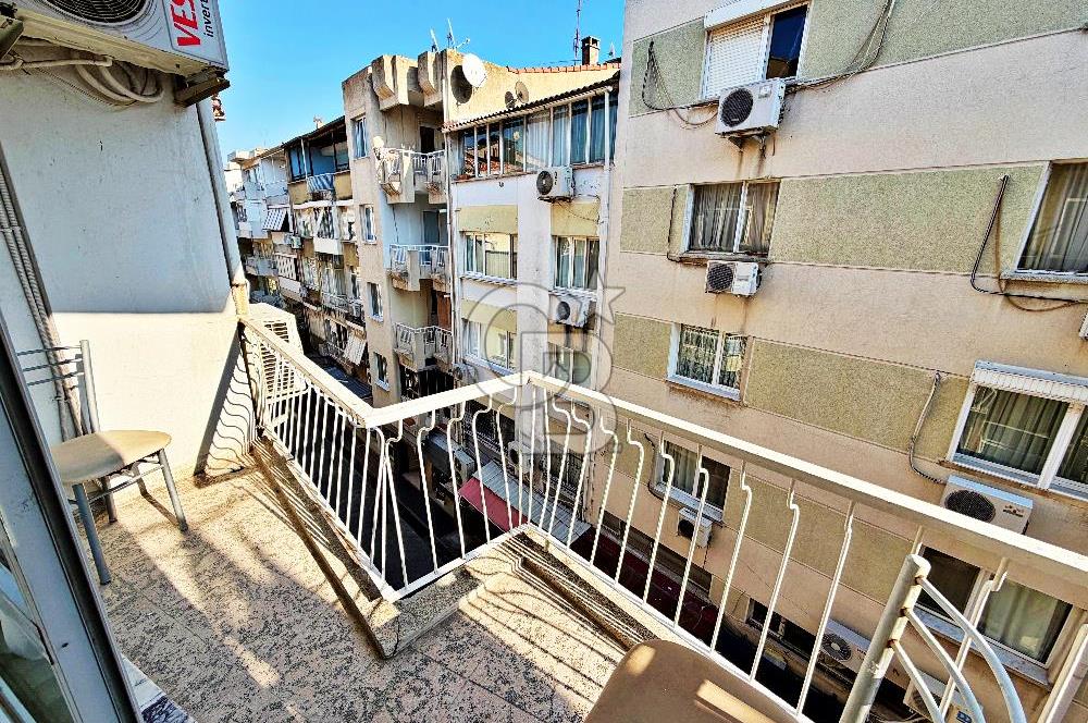 KARŞIYAKA ÇARŞI'DA EŞYALI KİRALIK 2+1 DAİRE