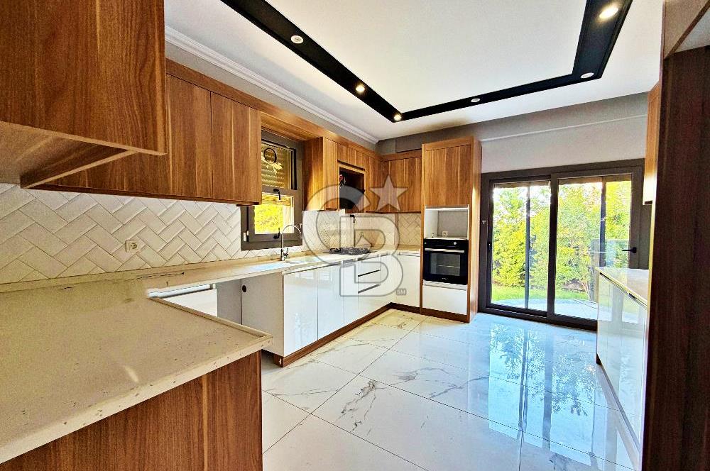 GÜZELBAHÇE EGE KOOP KONAKLARI'NDA SATILIK TAM MÜSTAKİL 6+1 VİLLA