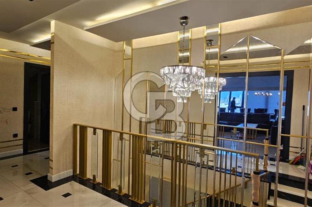 BEYLİKDÜZÜ ADNANKAHVECİ MAH.MODERN MİMARİLİ SATILIK EŞYALI DAİRE