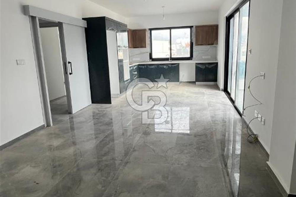 Gönyeli'de Koçanı Hazır 40m2 Teras Kullanımlı Satılık 2+1 Penthouse !!!